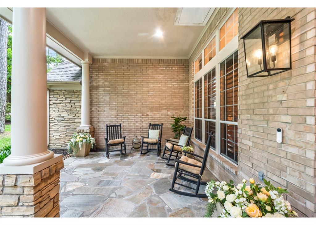 1924 Boulder Ridge Drive, Conroe, Texas image 4