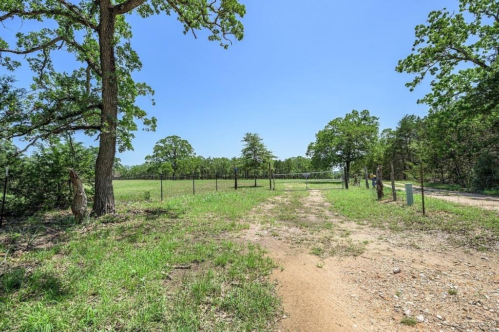 4638 Red Hollow Lane, Smithville, Texas image 3
