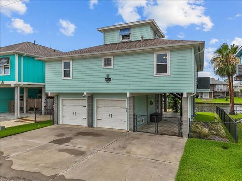 A home in Bayou Vista