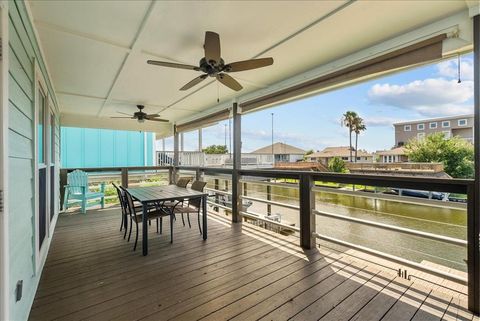 A home in Bayou Vista