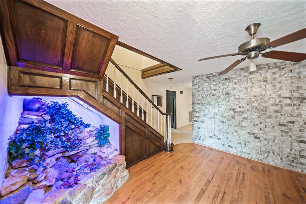 2709 Cherry Lane