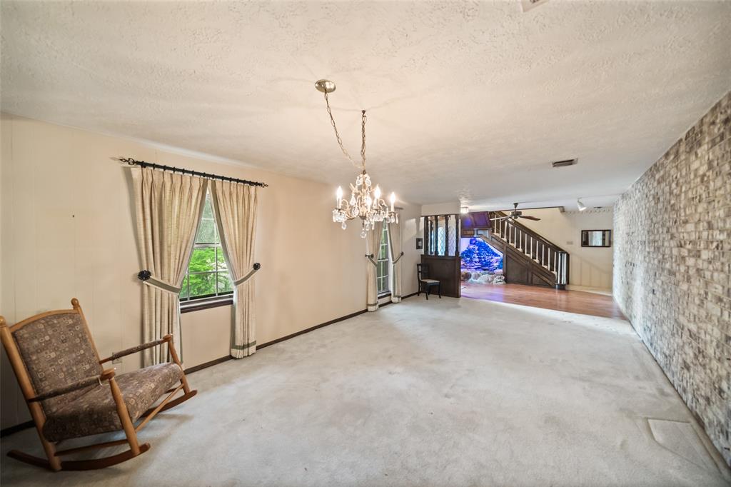2709 Cherry Lane