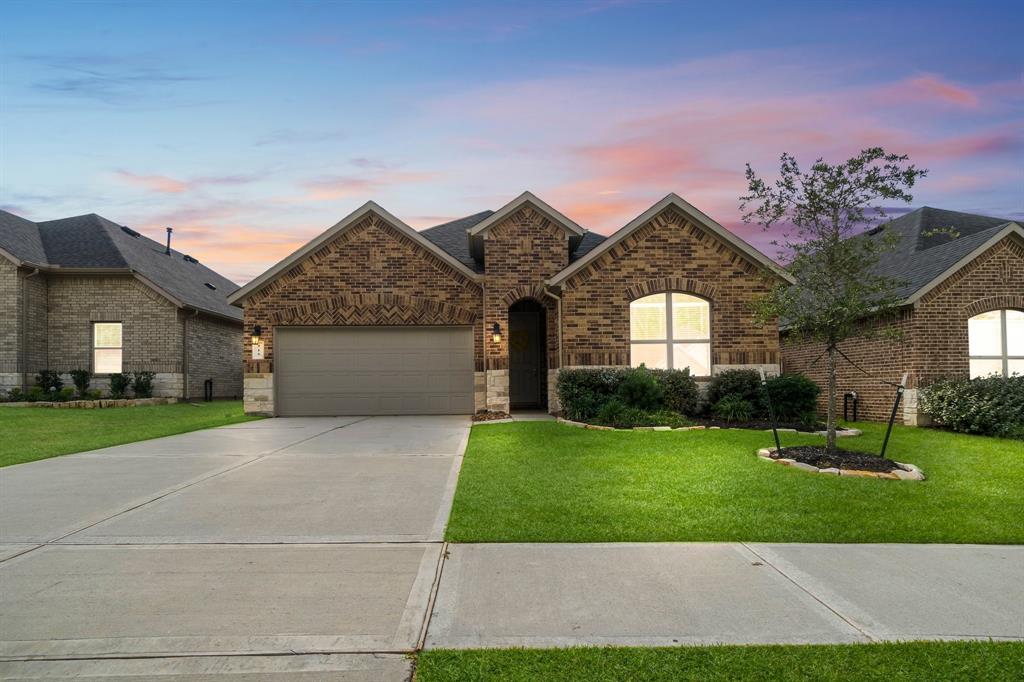 519 Newcomb Hollow Drive, Conroe, Texas image 2