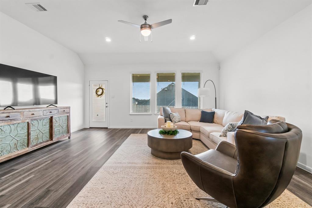 519 Newcomb Hollow Drive, Conroe, Texas image 12