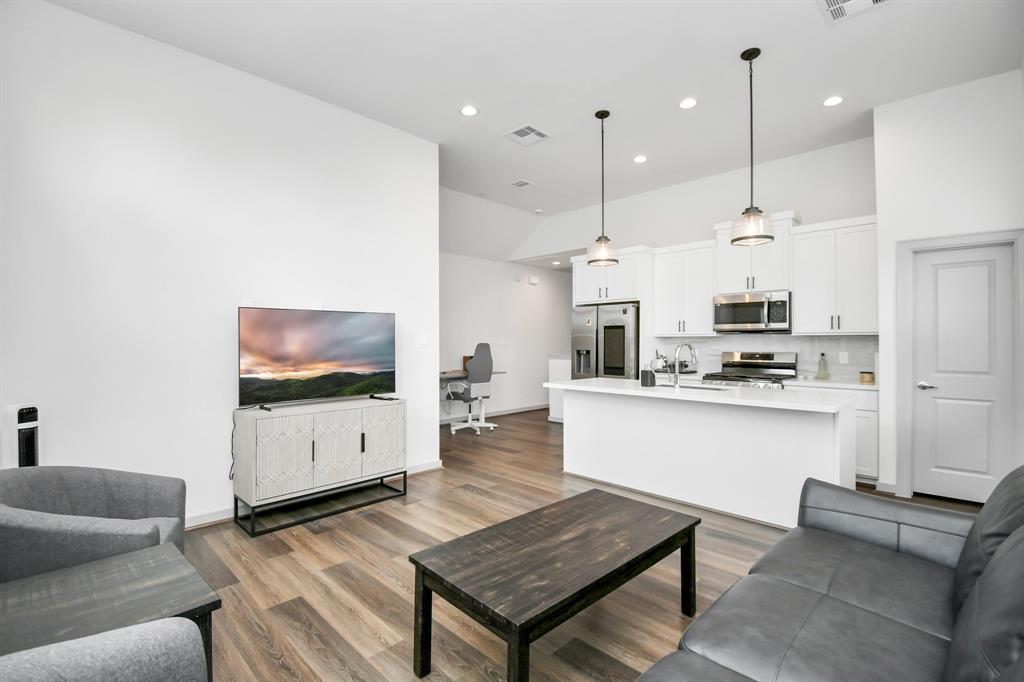 829 N Emile Street, Houston, Texas image 27