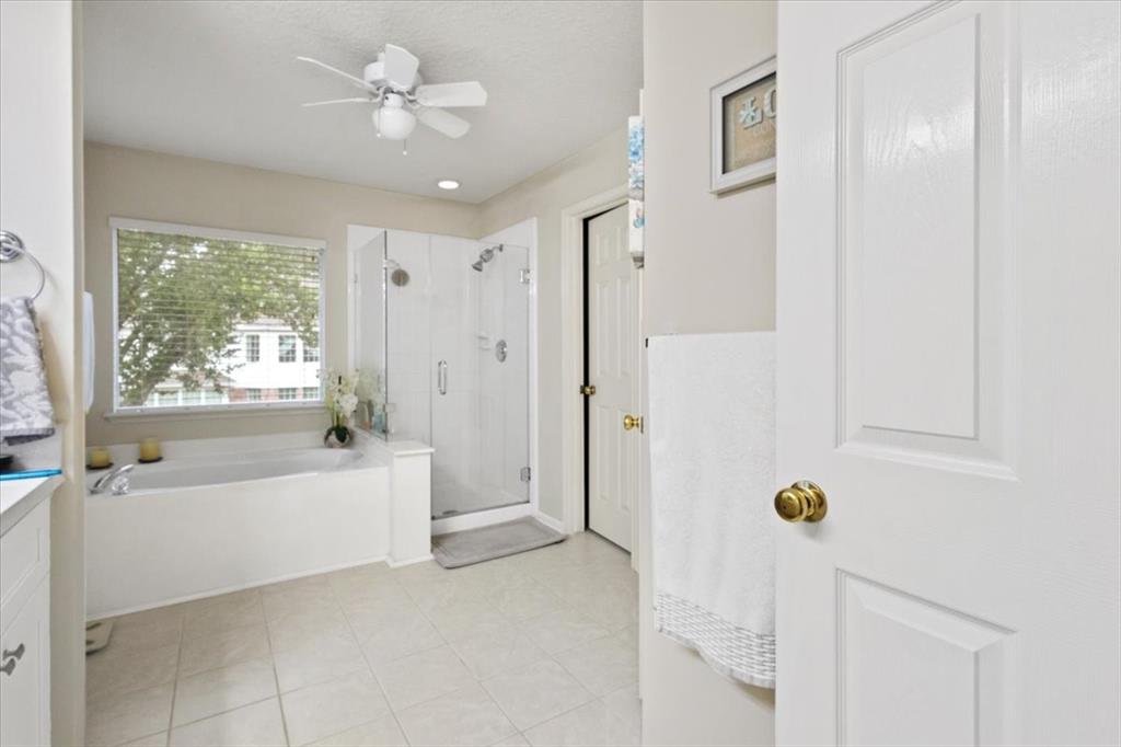 20806 Medallion Pointe Drive, Katy, Texas image 17