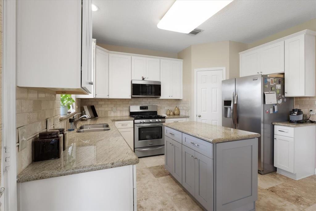 20806 Medallion Pointe Drive, Katy, Texas image 10