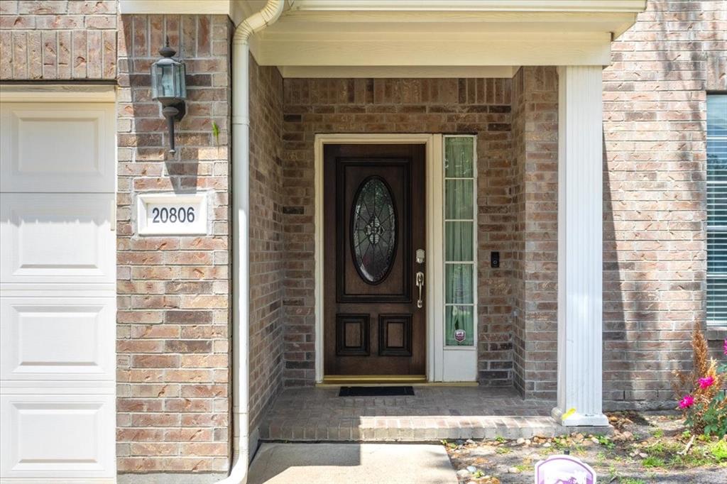 20806 Medallion Pointe Drive, Katy, Texas image 2