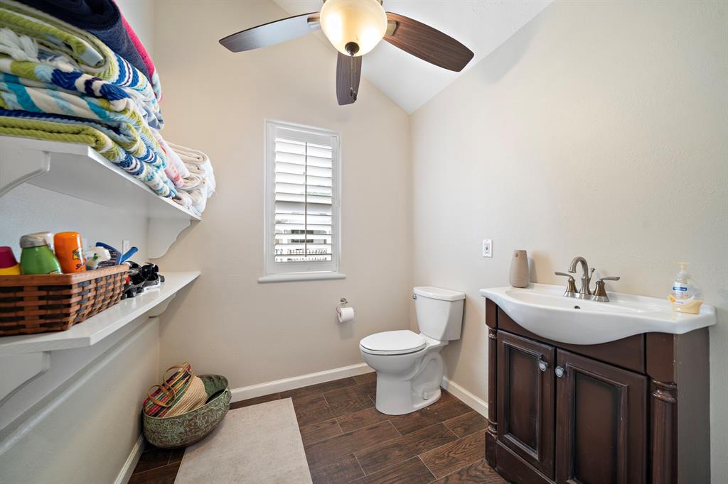15219 Hilltop View Drive, Cypress, Texas image 36