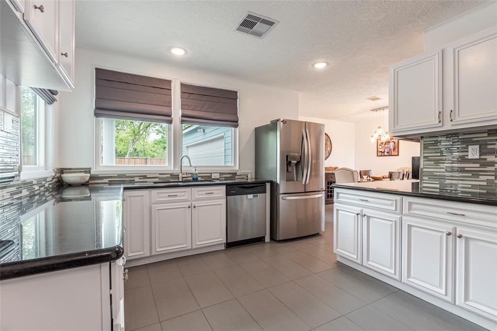 4111 Bayshore Drive, Bacliff, Texas image 29