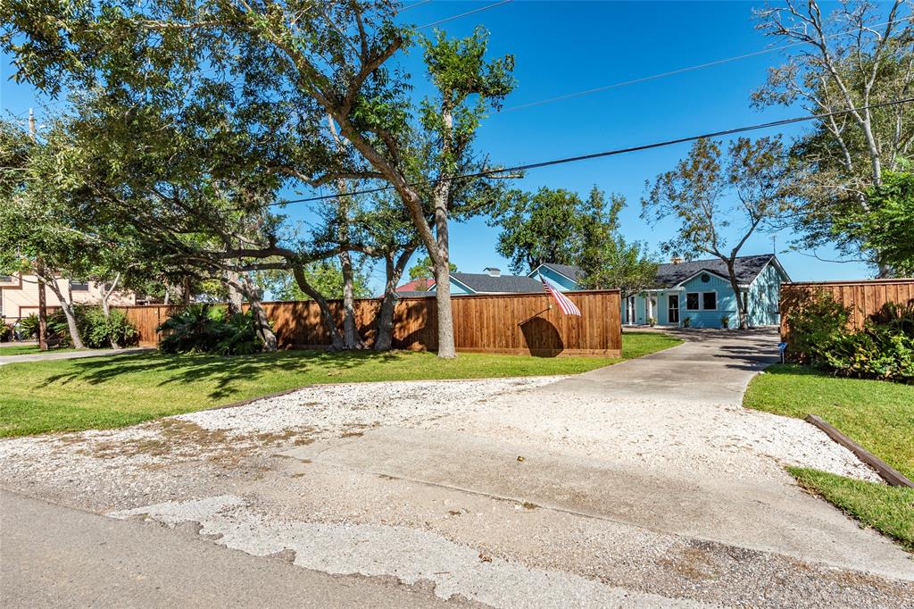 4111 Bayshore Drive, Bacliff, Texas image 36