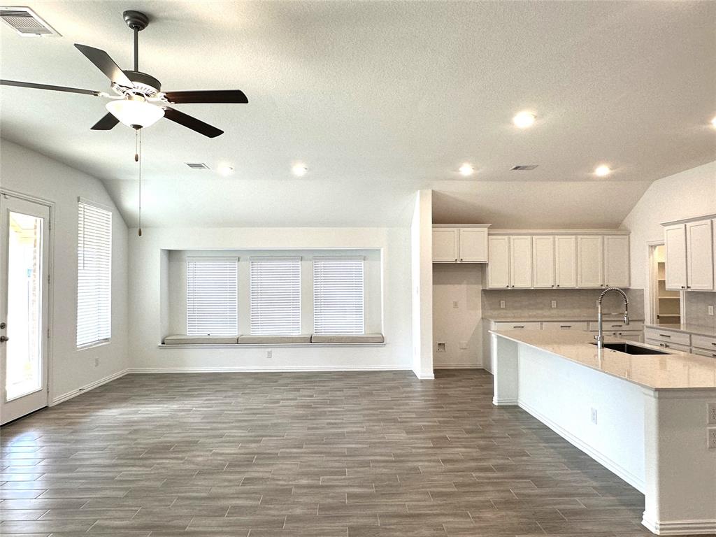 14211 Walworth Creek Court, Rosharon, Texas image 8