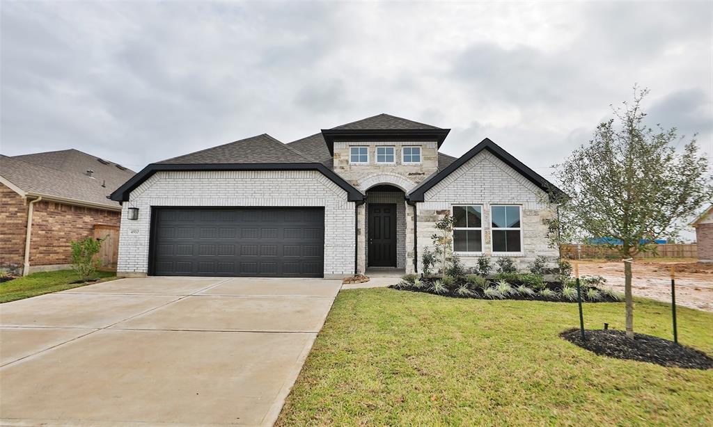 4910 Blue Pearl Lane, League City, Texas image 1