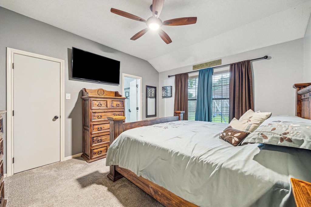 1159 Carey Drive, Angleton, Texas image 9
