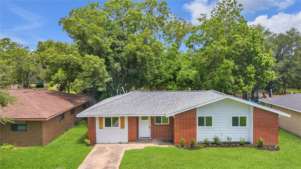 110 Prune Street, La Marque, Texas image 1