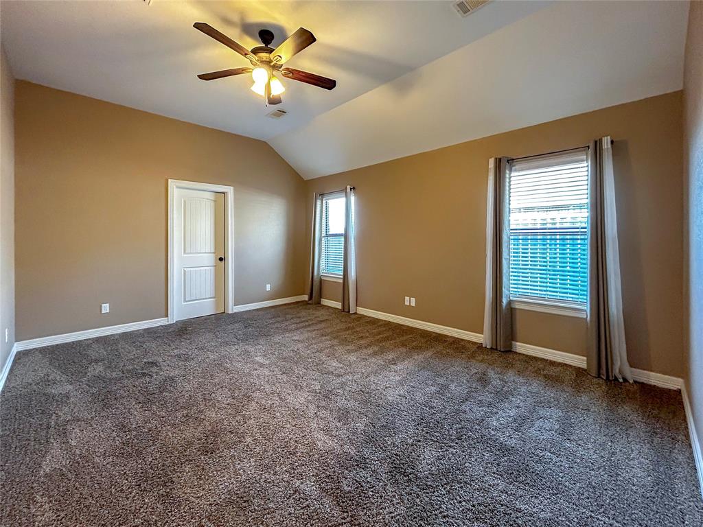 102 Blue Jay Court, Richwood, Texas image 12