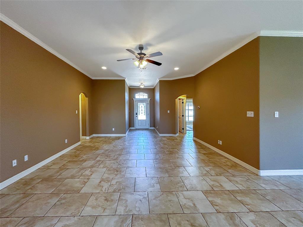 102 Blue Jay Court, Richwood, Texas image 5