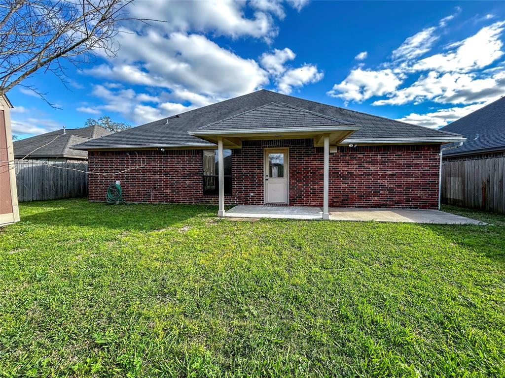 102 Blue Jay Court, Richwood, Texas image 22