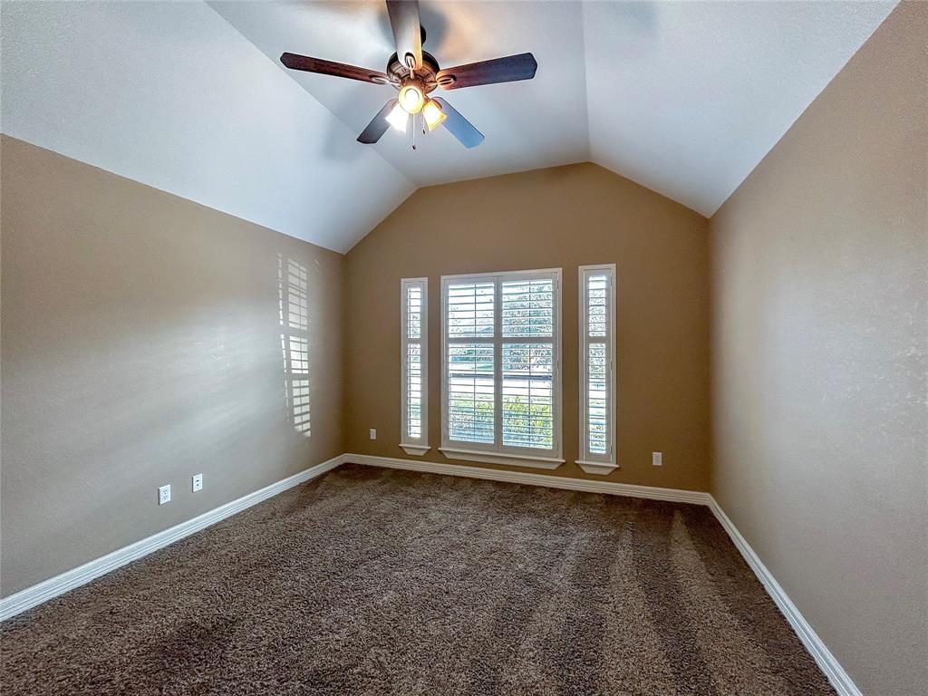 102 Blue Jay Court, Richwood, Texas image 16