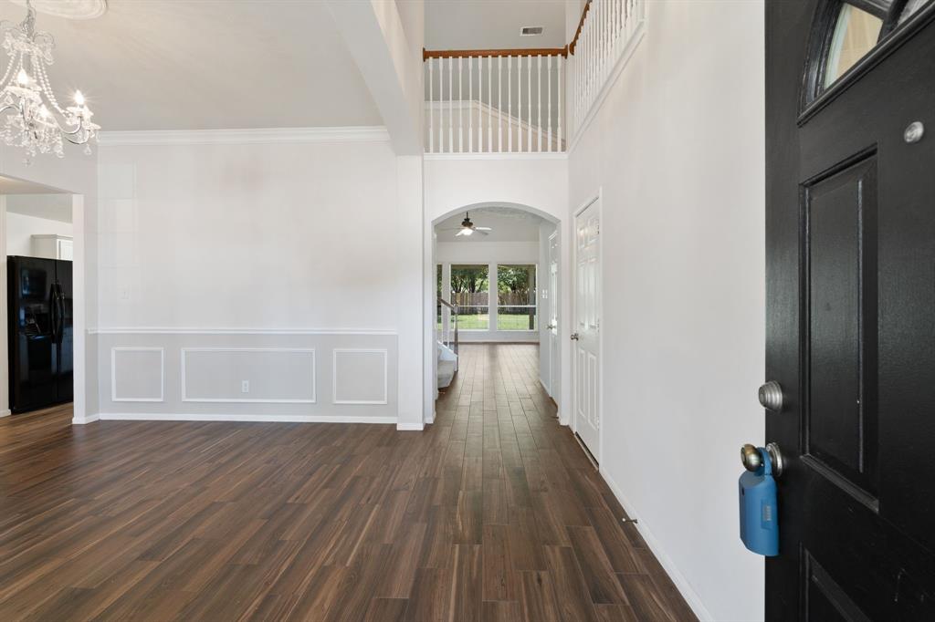 8518 Shallowlake Court, Houston, Texas image 5