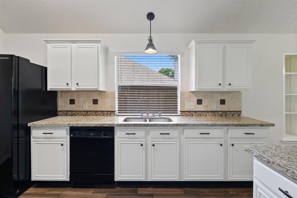 8518 Shallowlake Court, Houston, Texas image 13