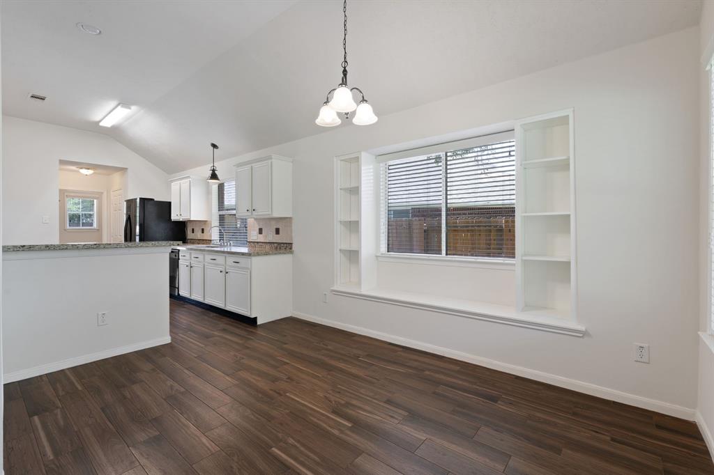 8518 Shallowlake Court, Houston, Texas image 10