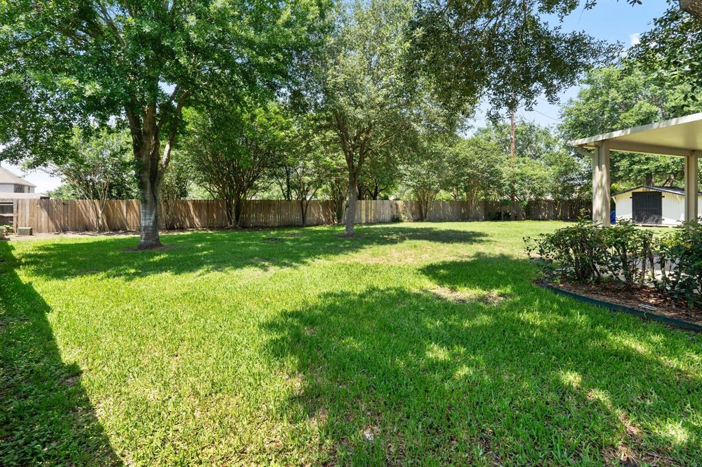 8518 Shallowlake Court, Houston, Texas image 30