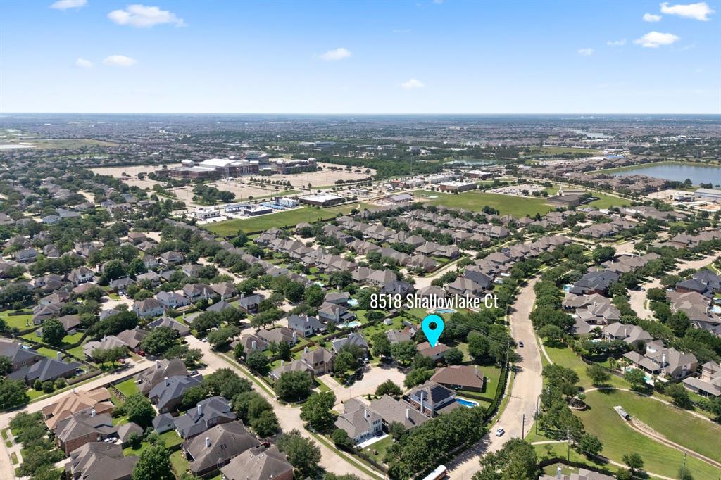 8518 Shallowlake Court, Houston, Texas image 41
