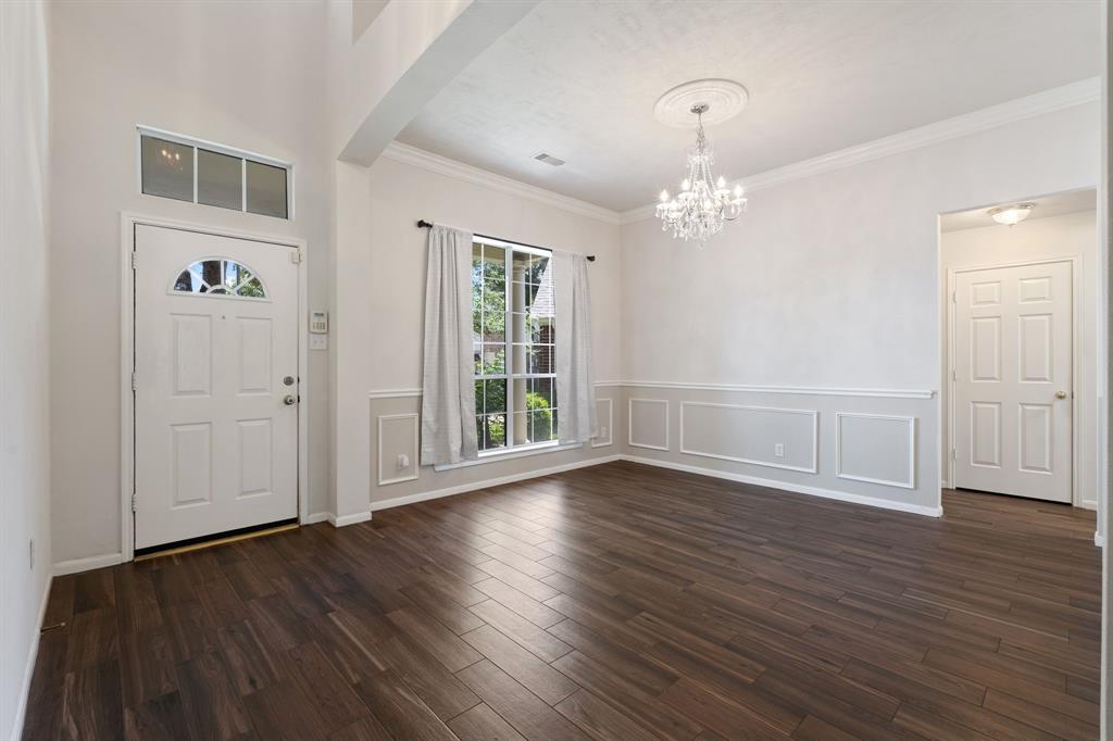 8518 Shallowlake Court, Houston, Texas image 6