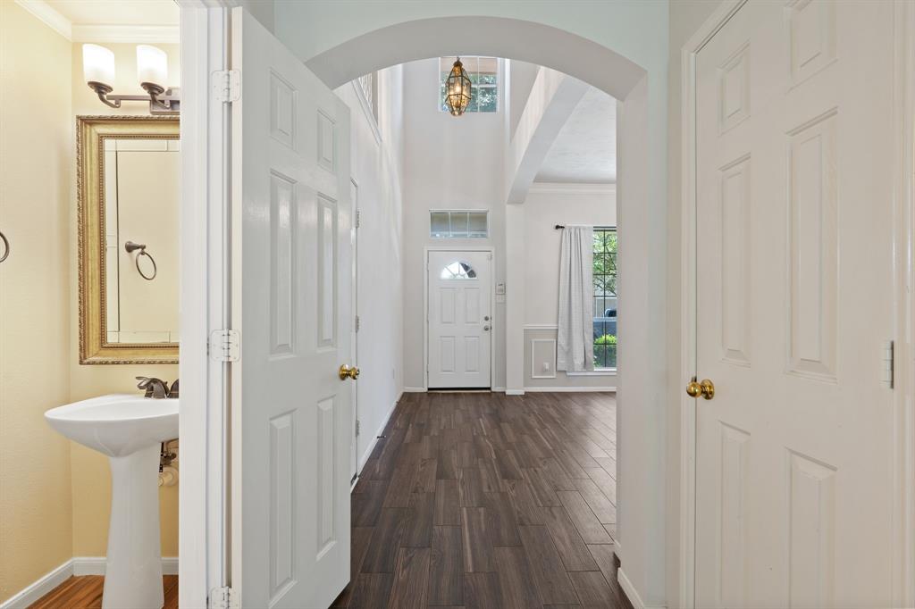 8518 Shallowlake Court, Houston, Texas image 20