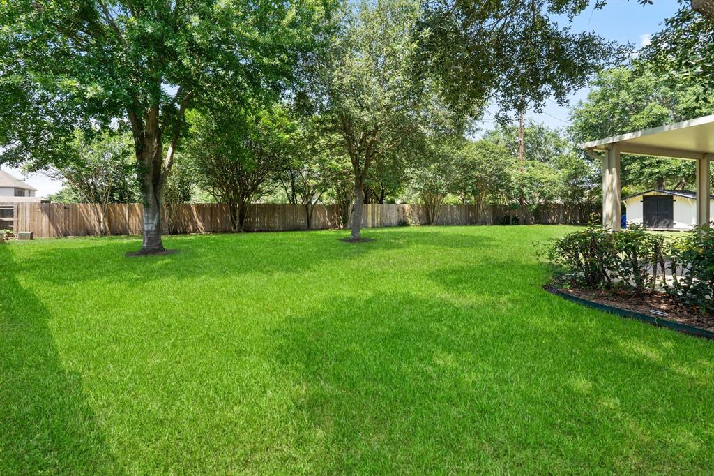 8518 Shallowlake Court, Houston, Texas image 31