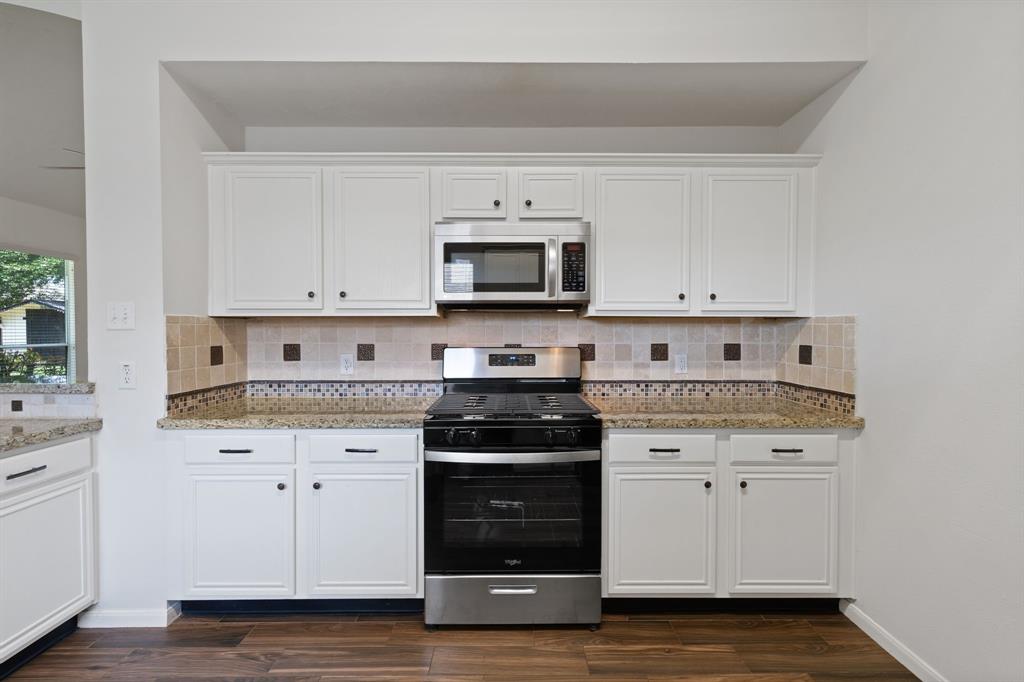 8518 Shallowlake Court, Houston, Texas image 12