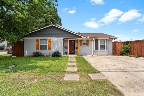 Single Family Residence in Houston TX 323 Everton Street.jpg