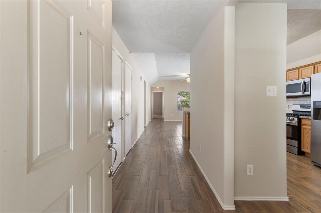 31 Bark Bend Place