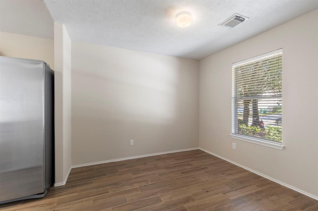 31 Bark Bend Place