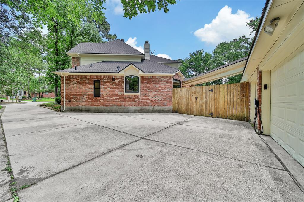 119 Frosted Pond Place, The Woodlands, Texas image 42