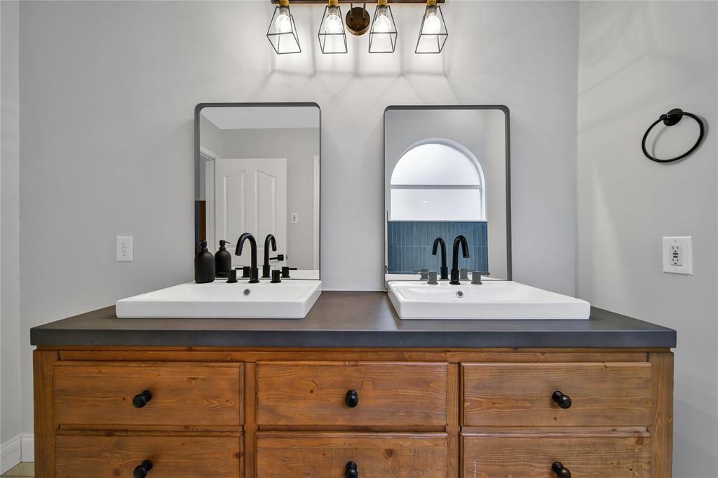 119 Frosted Pond Place, The Woodlands, Texas image 25