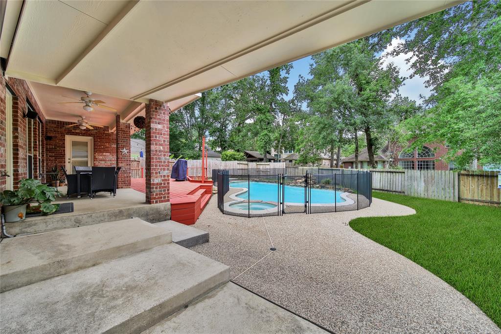 119 Frosted Pond Place, The Woodlands, Texas image 40