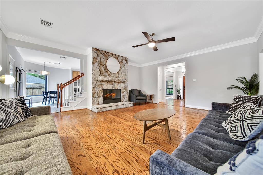 119 Frosted Pond Place, The Woodlands, Texas image 11