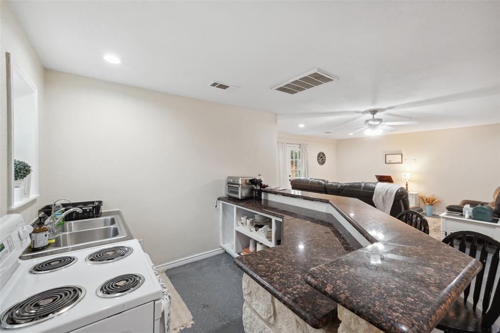 740 Bridget Avenue, Buffalo, Texas image 34