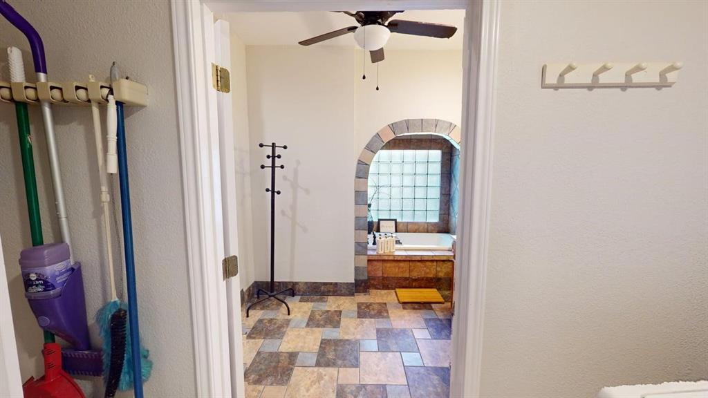 207 Sparrow Hawk Drive, Livingston, Texas image 36