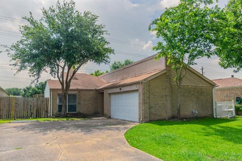 Photo of 6930 Caddo Lake Lane, Houston, TX 77083 (MLS # 44788191)