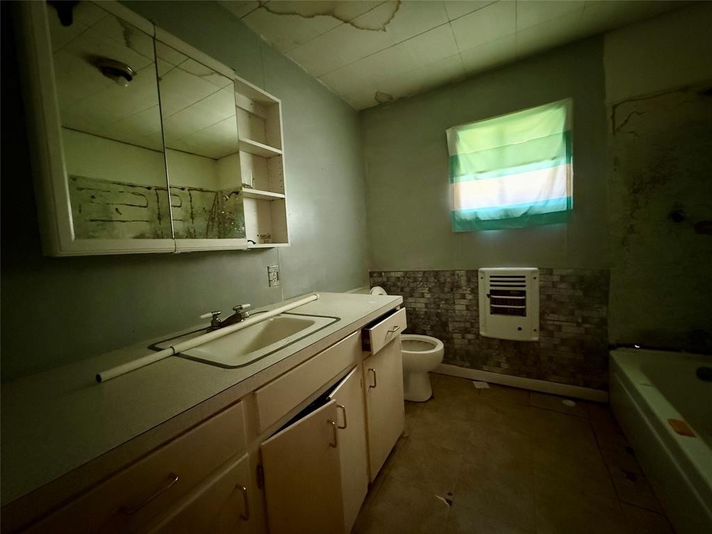 210 E Doel Bean Street, Kirbyville, Texas image 11
