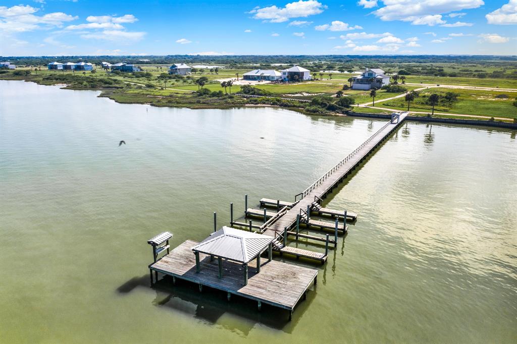 428 Bay Club Drive, Seadrift, Texas image 3