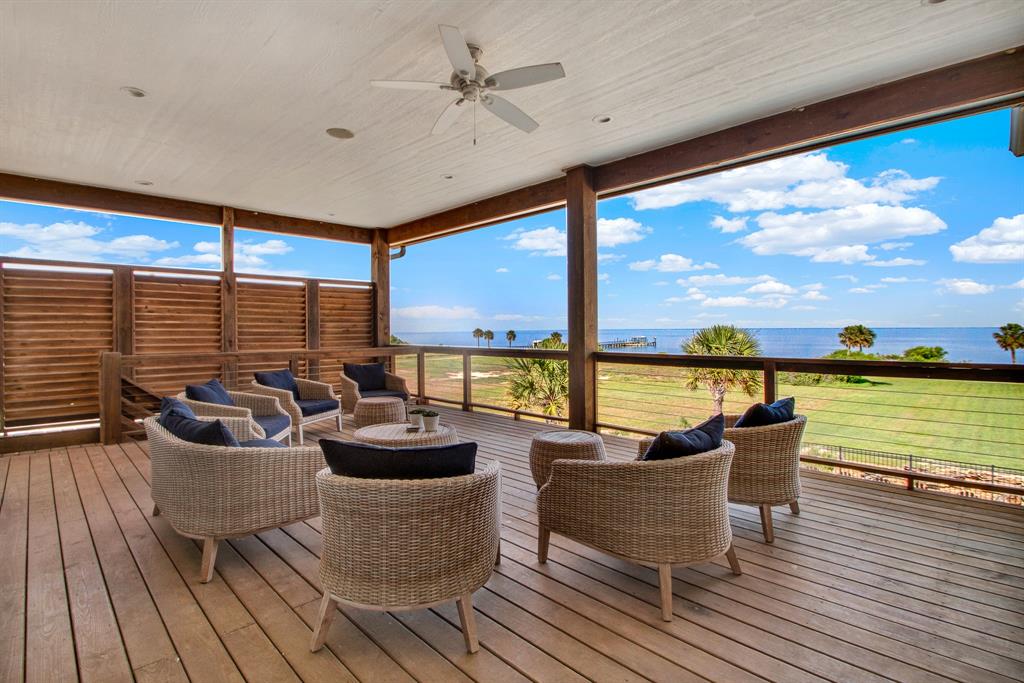 428 Bay Club Drive, Seadrift, Texas image 2