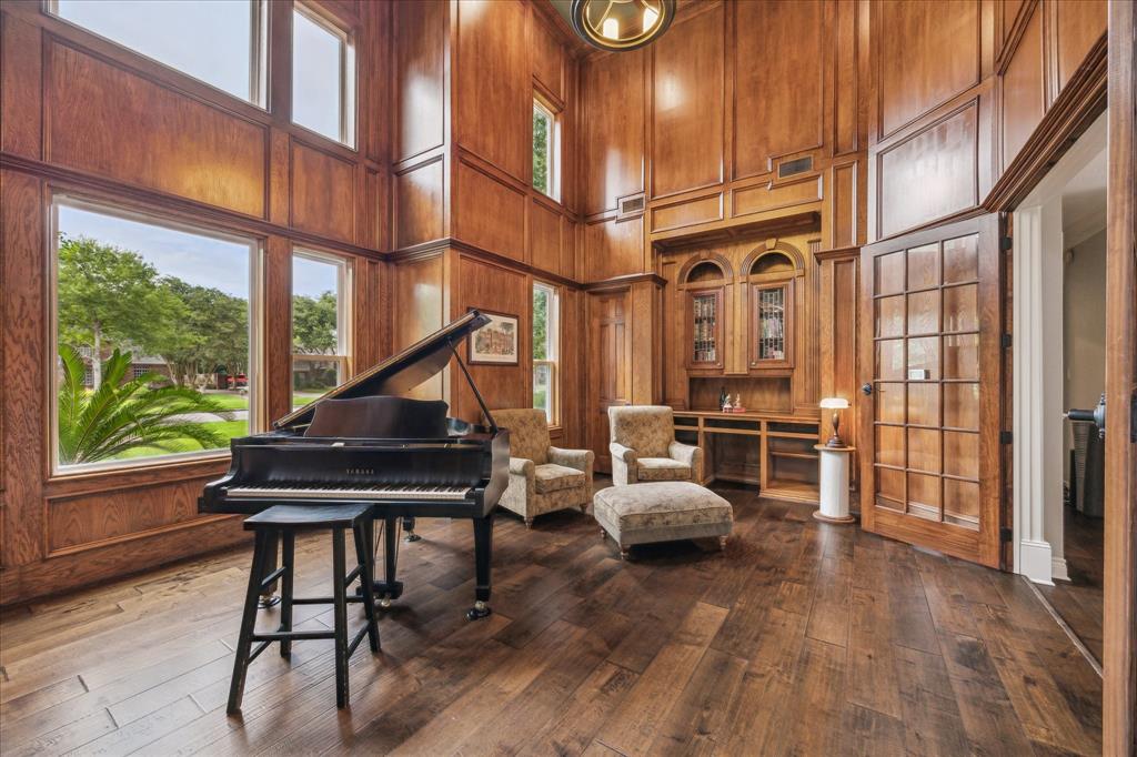 1902 Carriage Creek Lane