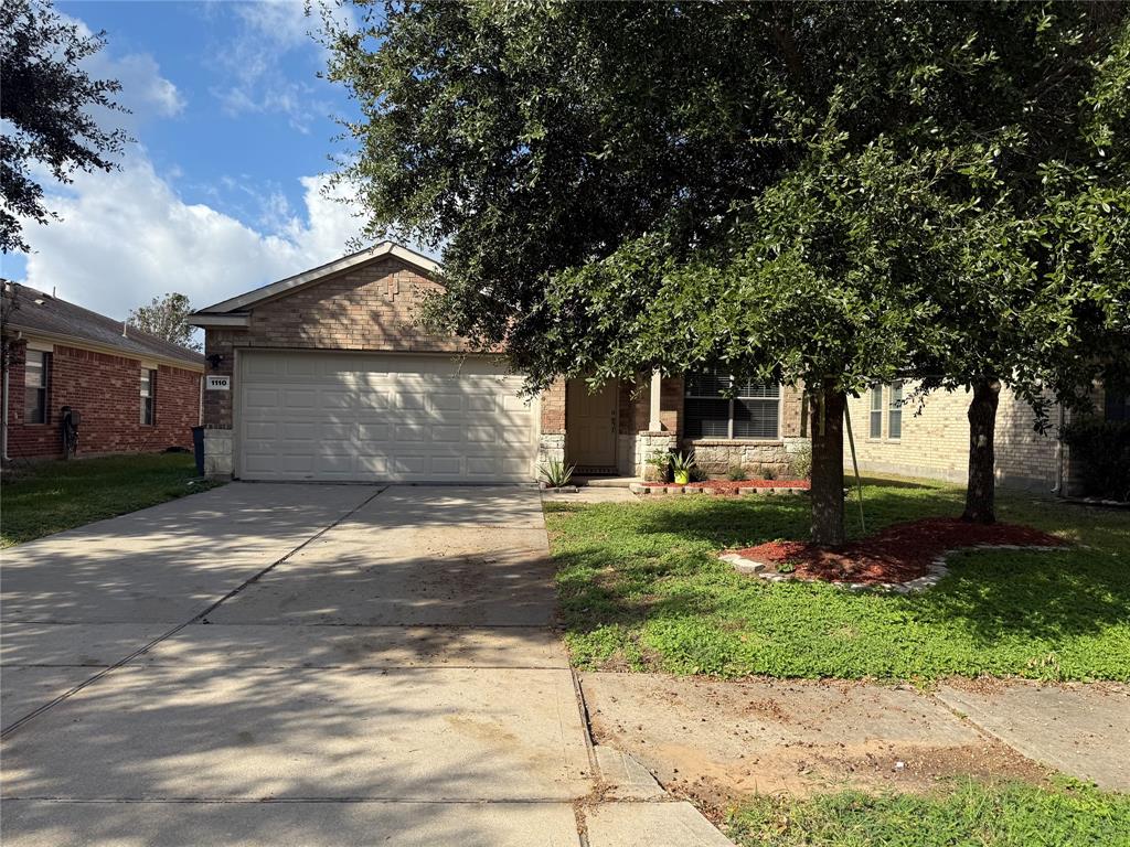 1110 Honeysuckle Vine Drive, Rosenberg, Texas image 1