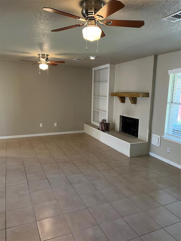 2115 Pincher Creek Drive, Spring, Texas image 3