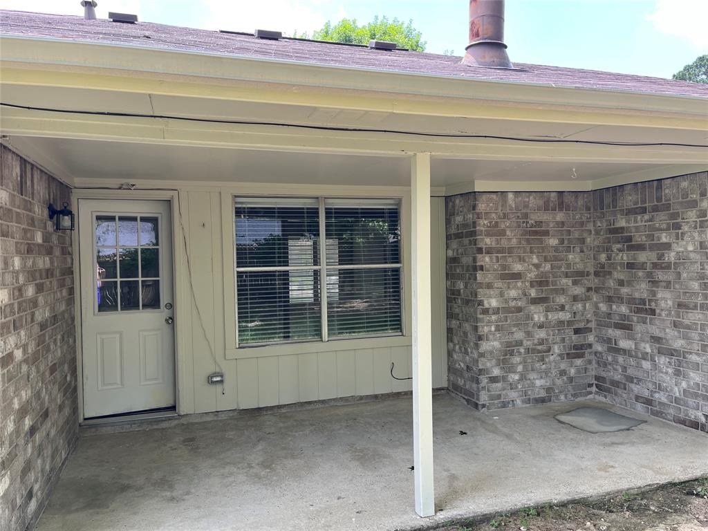 2115 Pincher Creek Drive, Spring, Texas image 16