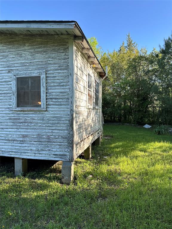 1805 N Pine Avenue, Livingston, Texas image 3